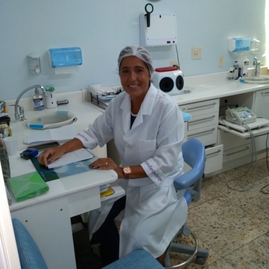 Dra. Leticia Da Rocha Silva