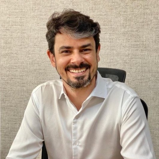 Dr. Fabricio Batista