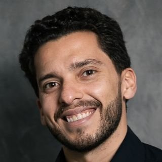 Dr. Eric Araujo