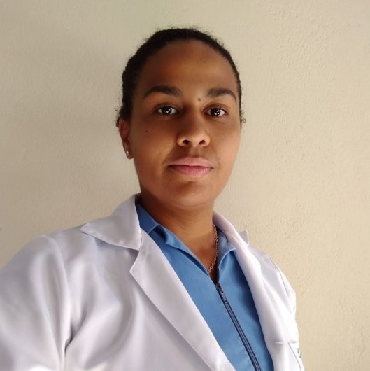 Dra. Lais Carvalho