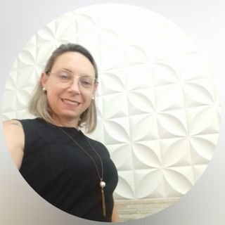 Fabiana Lima Rosinski Ferreira .