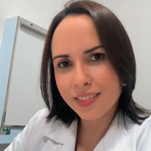 Dra. Lenise Carvalho