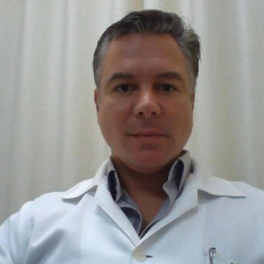 Dr. Vitor Giacomini Flosi