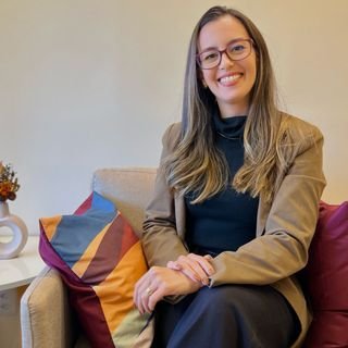 Dra. Marcela Figueiredo Marins