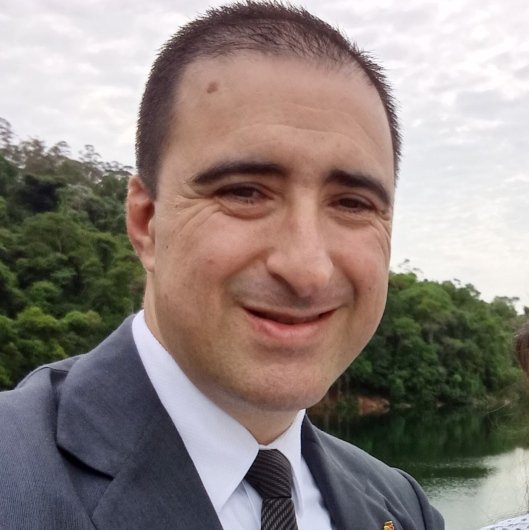 Dr. Alex Lourenço