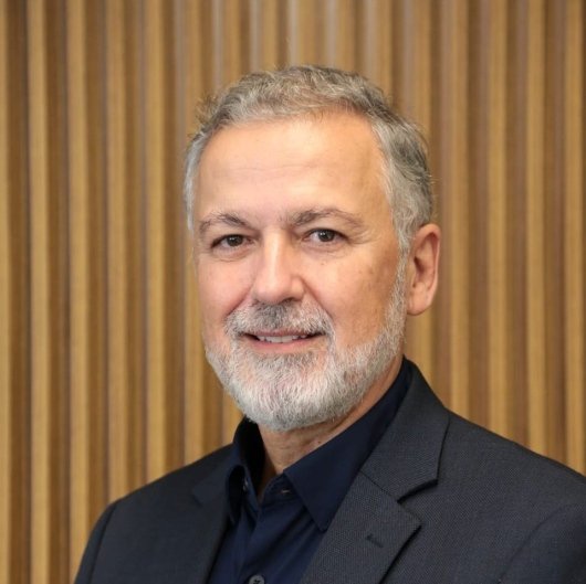 Dr. Ricardo de Amorim Correa