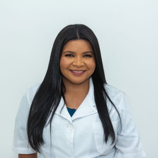 Dra. Danielle Camargos