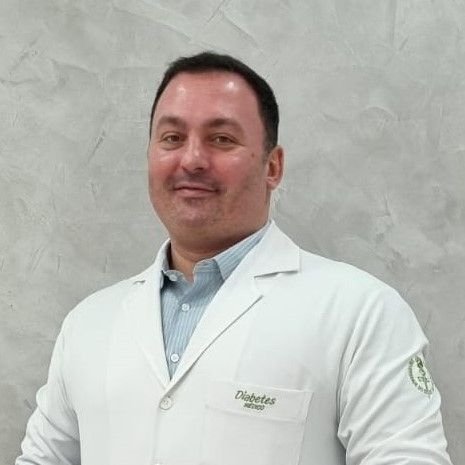 Dr. Altair Cabral