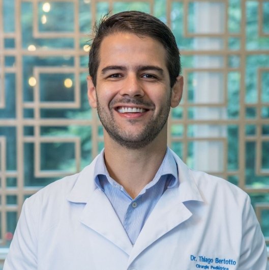 Dr. Thiago Bertotto