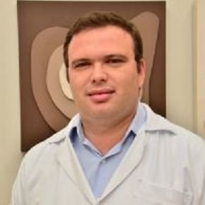 Dr. Flavio Carlos