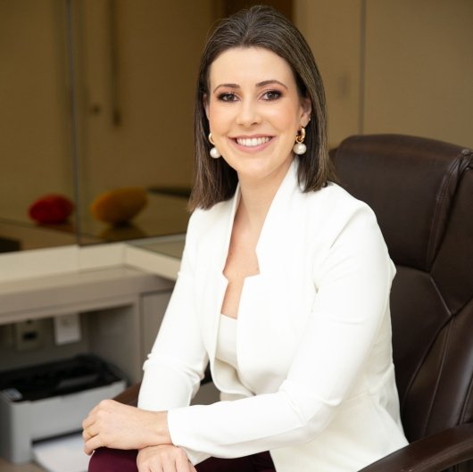 Dra. Ana Elisa Melo