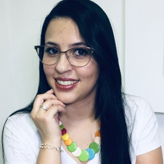 Larissa Esteves