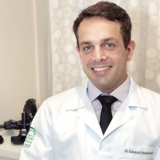 Dr. Eduardo von Weidebach