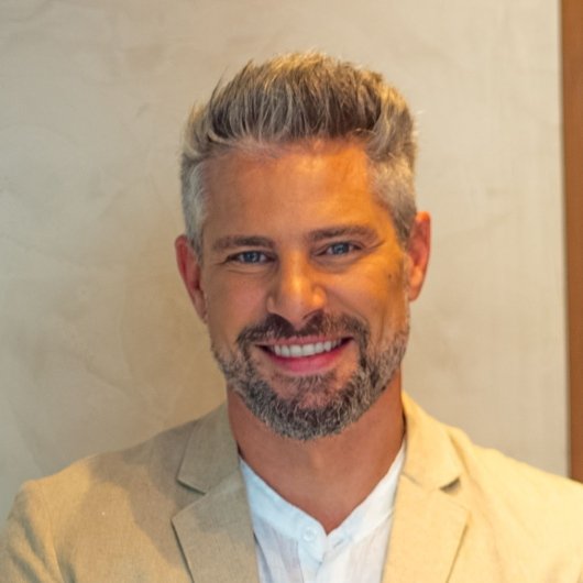 Dr. Leonardo Stambowsky
