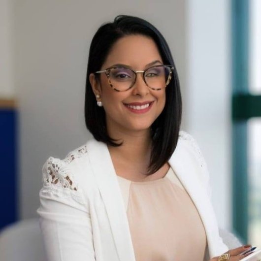 Dra. Ivanavivian Lopes Toledo Siqueira