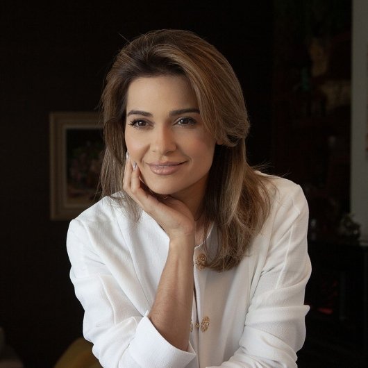 Dra. Karen Gisele Ferreira de Souza
