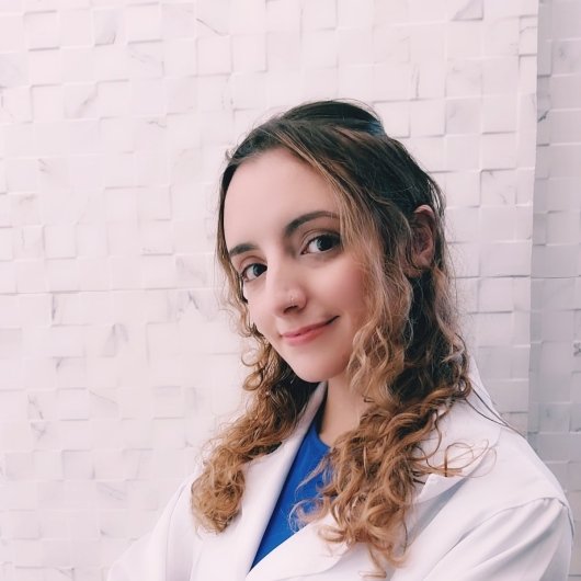 Dra. Gabriela Almeida
