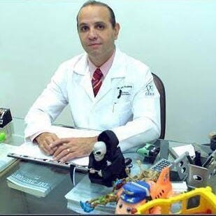 Dr. Jarbas Valente