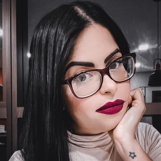 Prof. Suellen Gonçalves