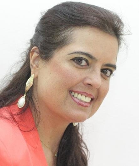 Aline Calaes Moreira