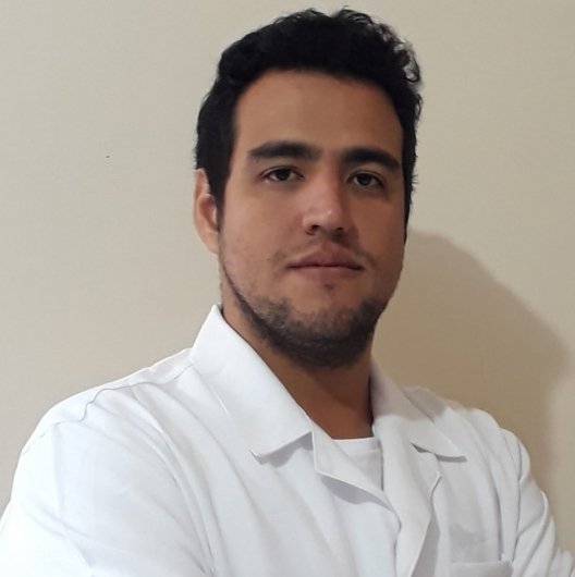 Dr. Lucas Souza Gomes