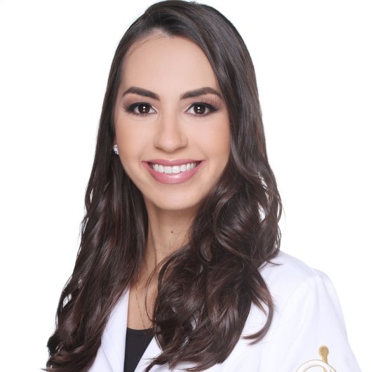 Dra. Isabela Botelho Lopes Bueno