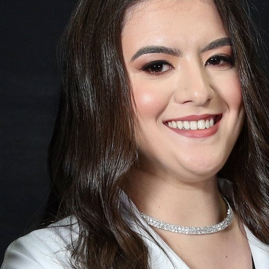 Dra. Arianni Cássia Barbosa