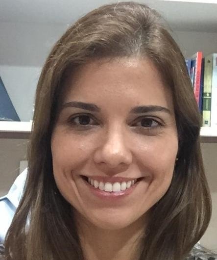 Dra. Liana Carla Albuquerque Peres Martinho