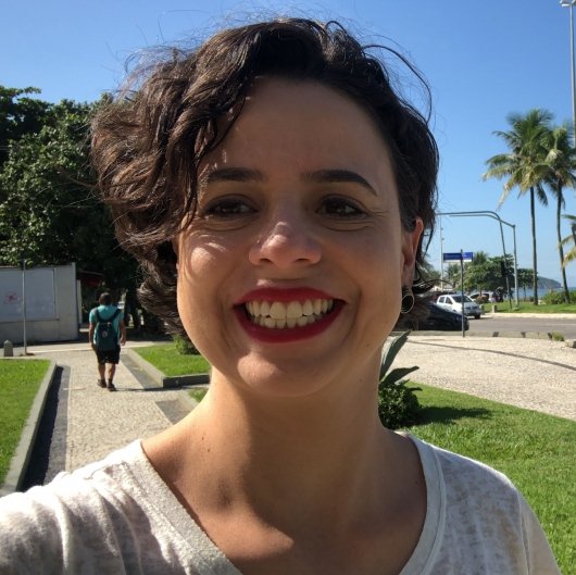 Dra. Mayra Teixeira Magalhães