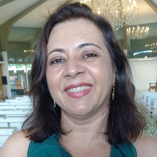 Cláudia Regina Nunes Souza