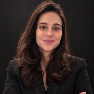 Dra. Carolina Freihof