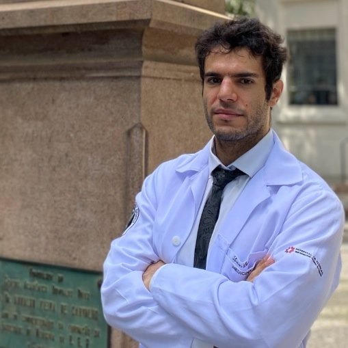 Dr. Lucas Serur