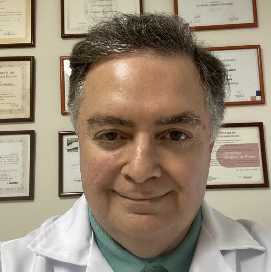 Dr. Claudio Oppenheimer