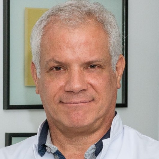 Dr. Roberto Quintana