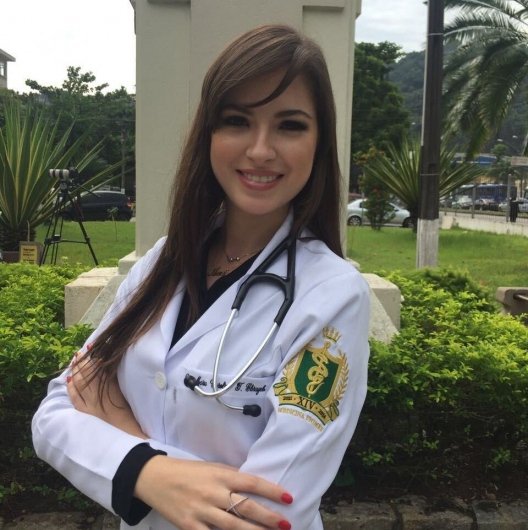 Dra. Maria Carolina Toschi Ghrayeb