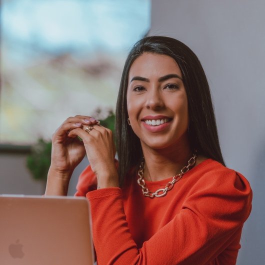 Dra. Larissa Leal