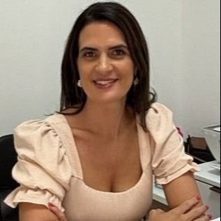 Dra. Marcia Silva Bopp