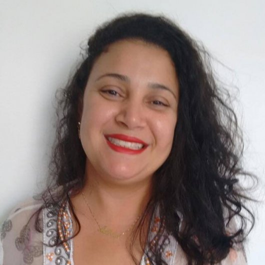Dra. Sabrina Almeida Alves dos Santos