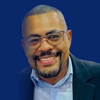 Dr. Francisco Neves