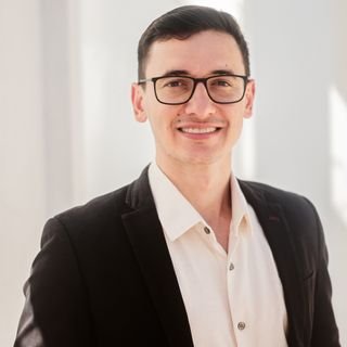 Dr. Carlos Eduardo Pires Barbosa