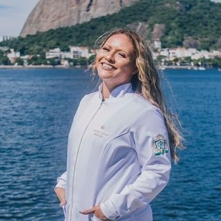 Dra. Tathiane Coutinho