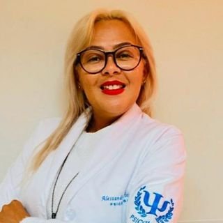 Dra. Alessandra Vieira