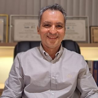 Dr. Cleber Naief