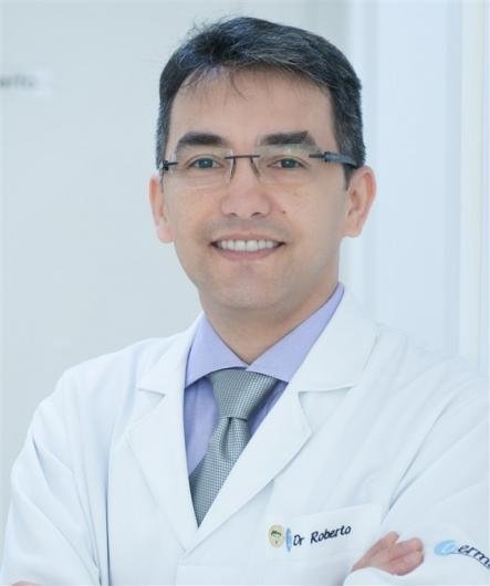 Dr. Roberto Carlos Bustamante Pineda