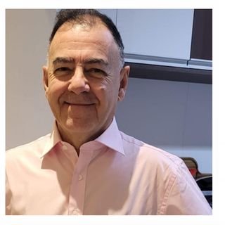 Dr. Walter Mendes Amadeu .