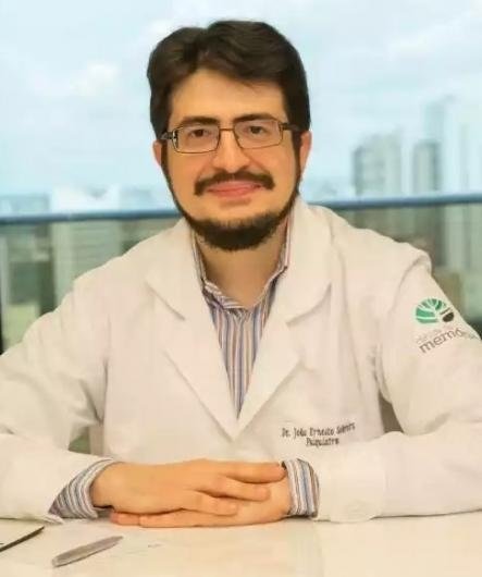 Dr. João Ernesto Moura Sobreira Bezerra