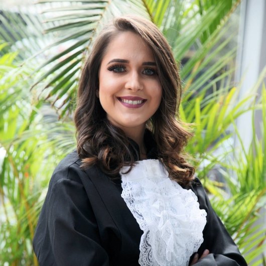 Dra. Karina Silva Grilo Flores