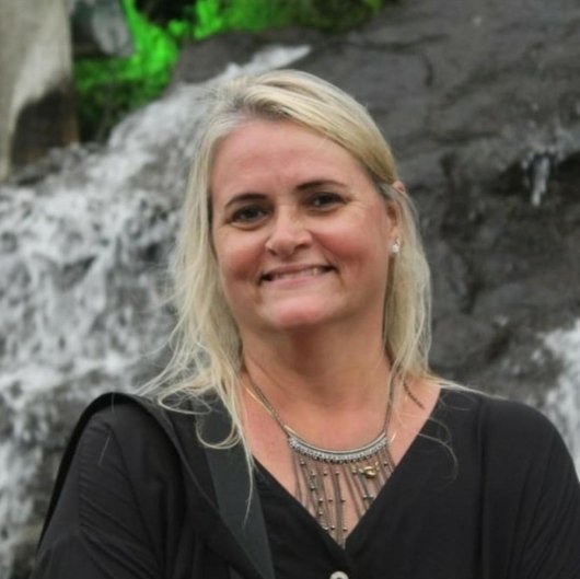 Dra. Ana Claudia Lessa de Mendonça