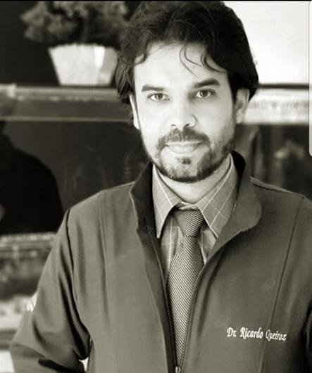 Dr. Ricardo Abreu de Queiroz