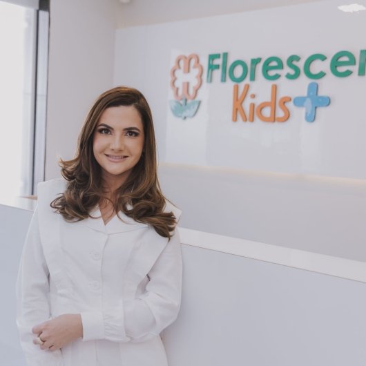 Dra. Dominique Vieira Campos Ribeiro